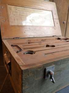 Caja_herramientas_militar